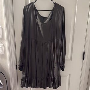 LAST CHANCE! Item will be donated 1/16/25. 
 Green Women's Dress